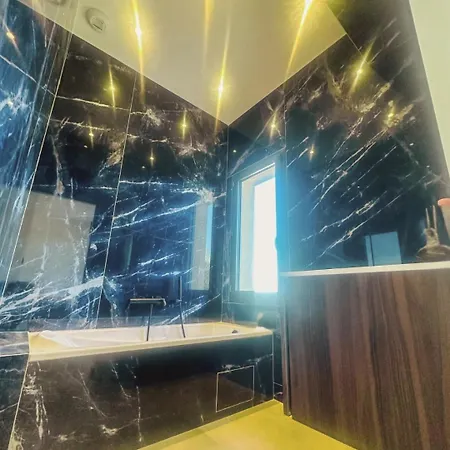 Superbe Vue Et Piscine Monticello