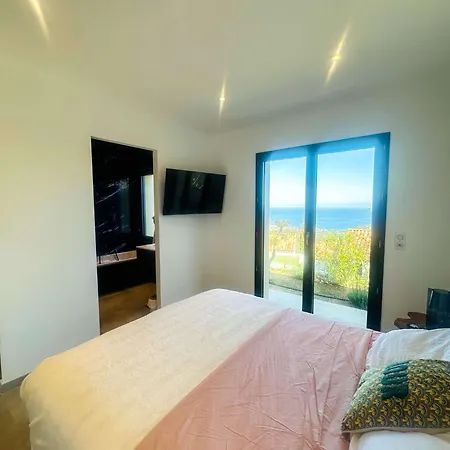 Superbe Vue Et Piscine Villa *