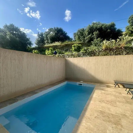 Superbe Vue Et Piscine *