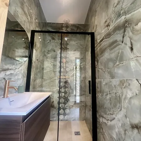 Superbe Vue Et Piscine Villa Monticello