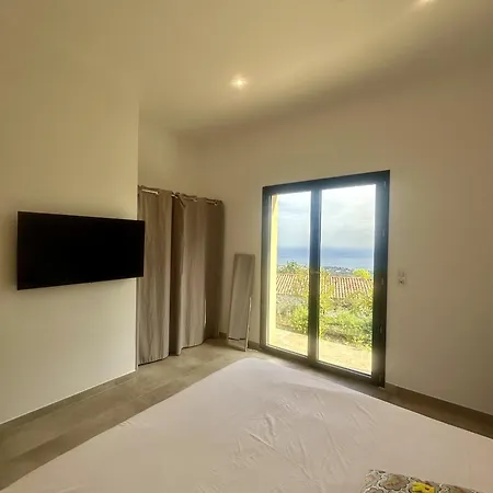 Superbe Vue Et Piscine