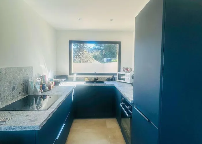 Superbe Vue Et Piscine