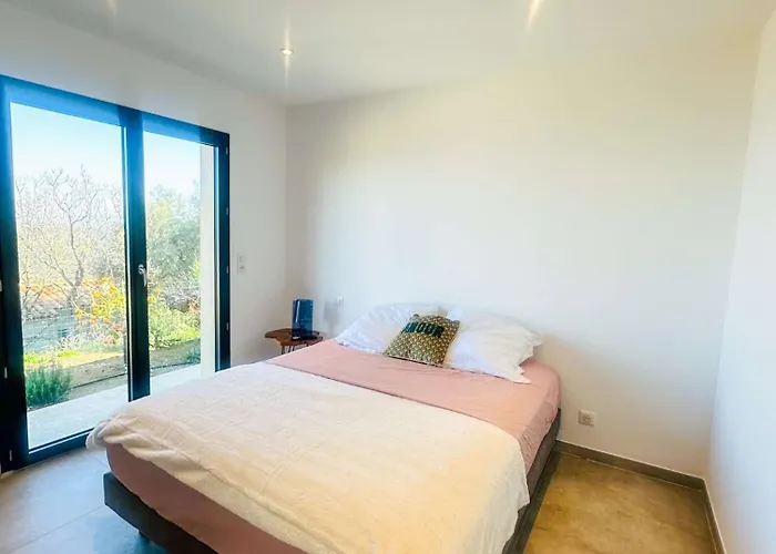 Superbe Vue Et Piscine * Monticello