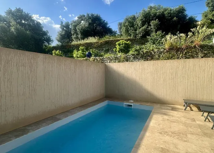 Superbe Vue Et Piscine *